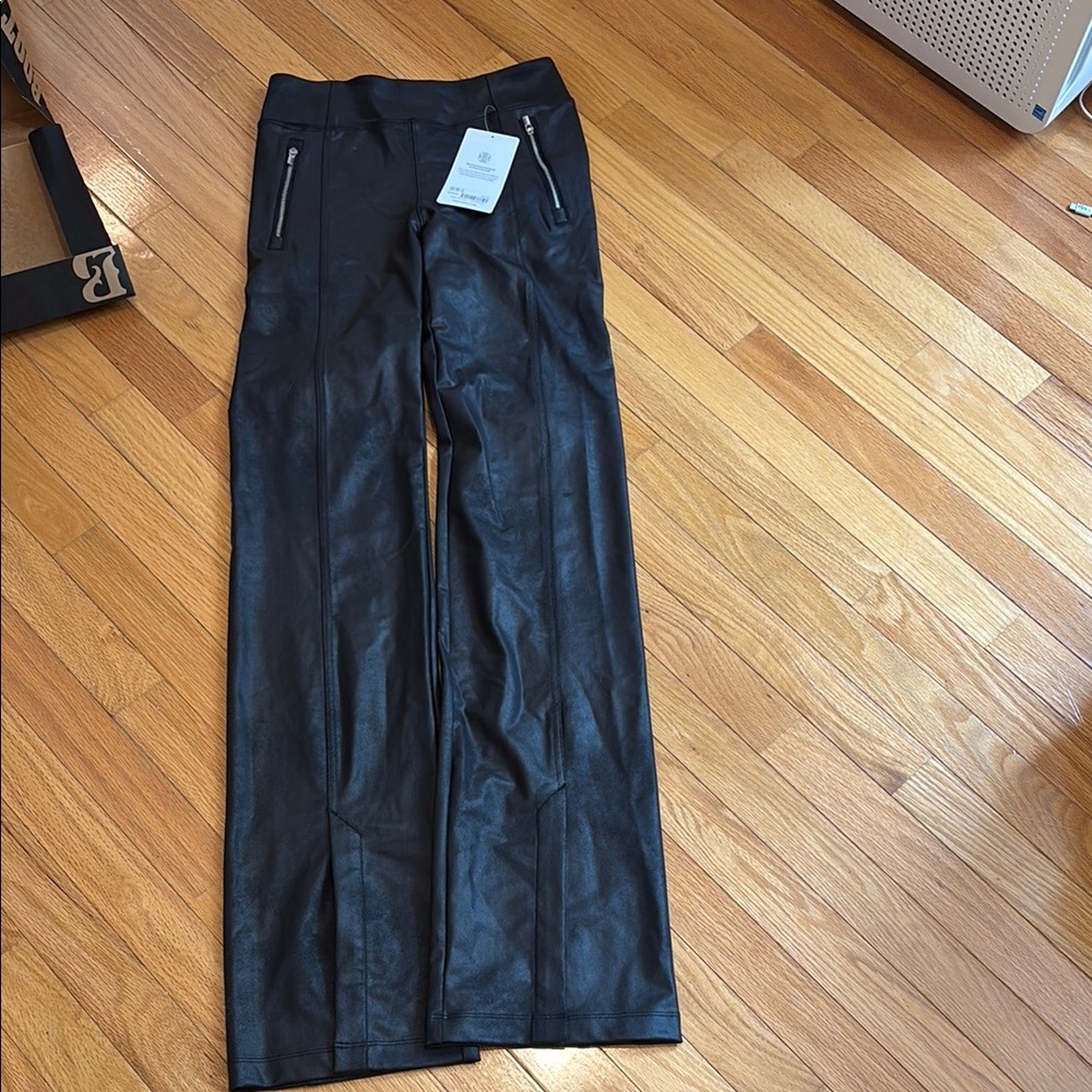 Athleta delancey gleamstraight leg pant XS tall